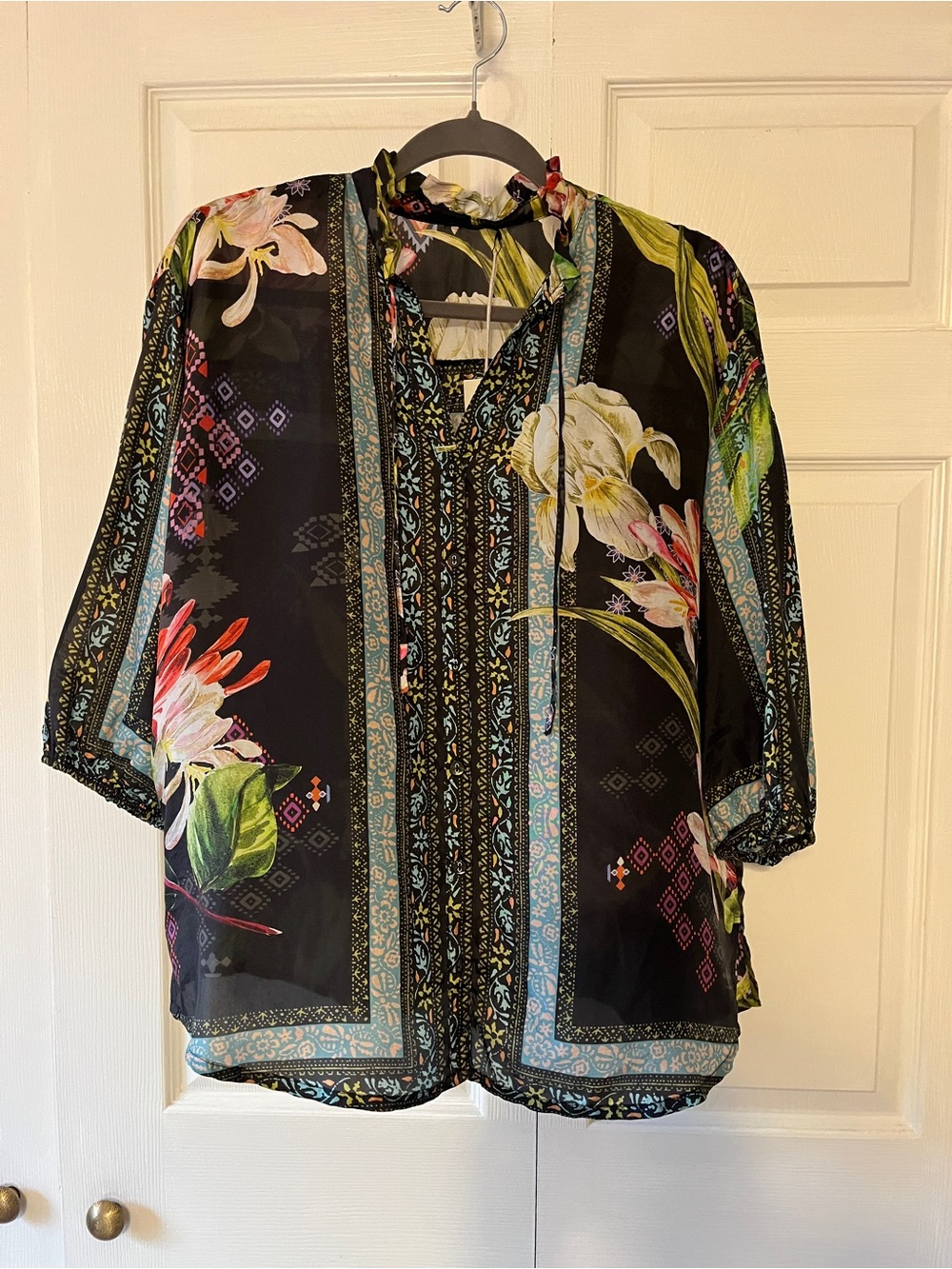 NWT. Johnny Was Elda Black Floral 100% Silk Button-Down Blouse in Iris Whisper M